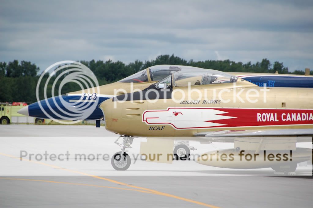 http://i706.photobucket.com/albums/ww65/british_canuck_1989/Warbirds/HawkOneTrentonJuly4093.jpg