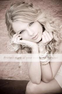 Taylor Swift Pictures, Images and Photos